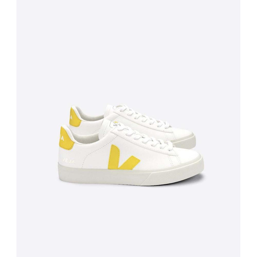 Veja CAMPO CHROMEFREE Men\'s Low Tops Sneakers White/Yellow | NZ 205HAP